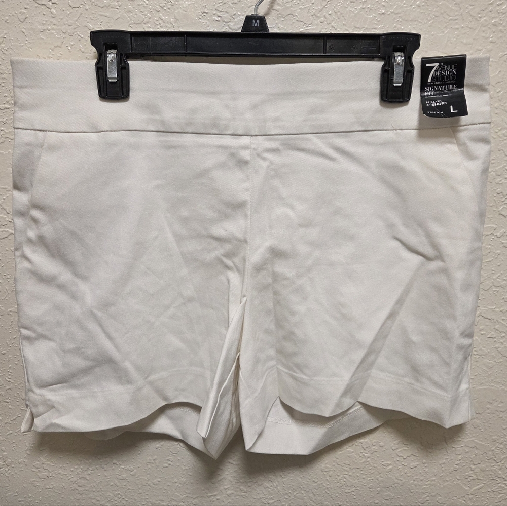 White Shorts With Pockets